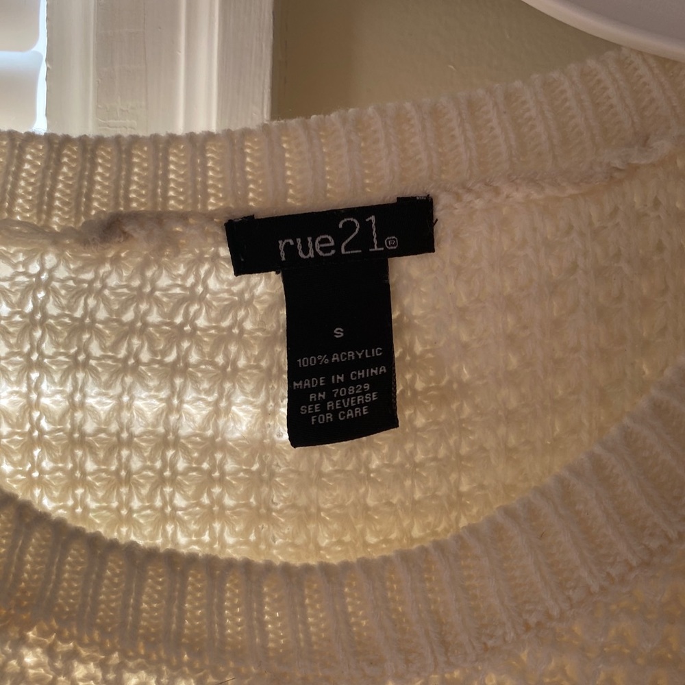 Sweater - Picture 2 of 4